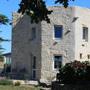 La Tour Du Bois Dormant Plozévet